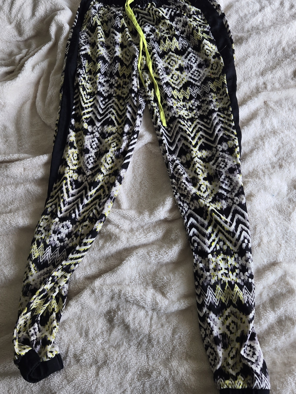 Vera Wang abstract print joggers
